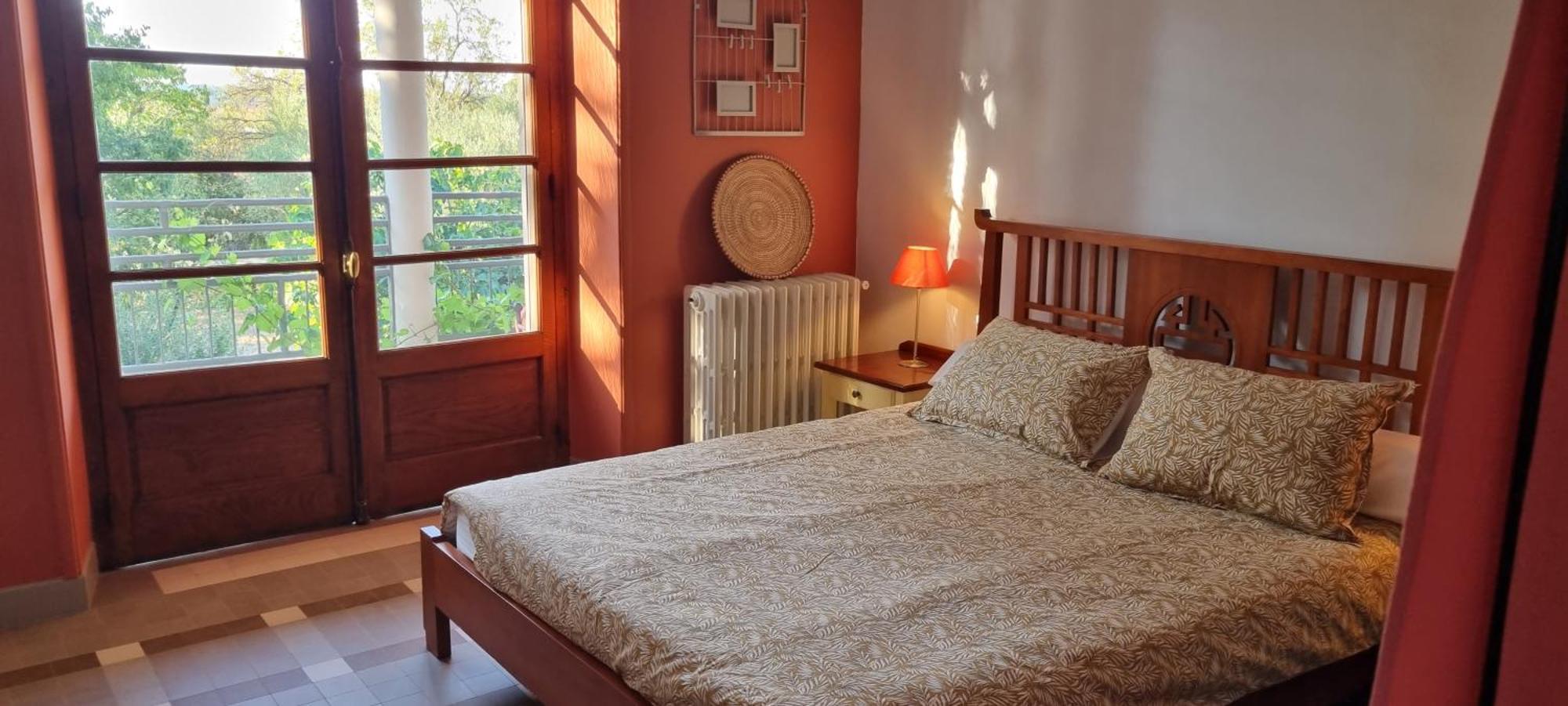 Апартаменты La Provencale Юзес Экстерьер фото